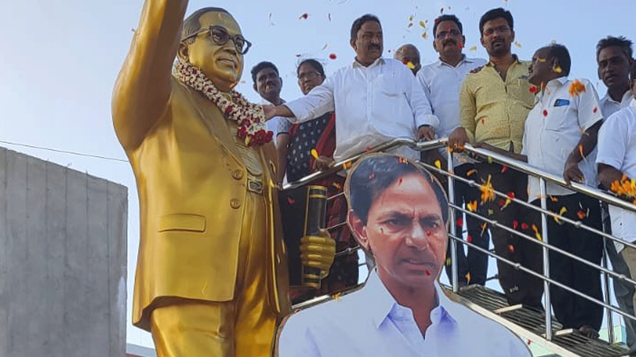 దళితోద్ధరణకు సీఎం పెద్దపీట