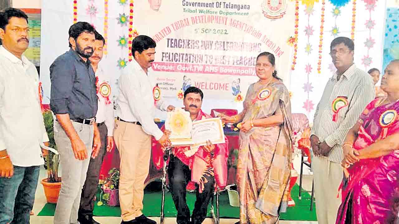 కొడంగల్‌ గిరిజన గురుకుల పాఠశాలకు మొదటి స్థానం