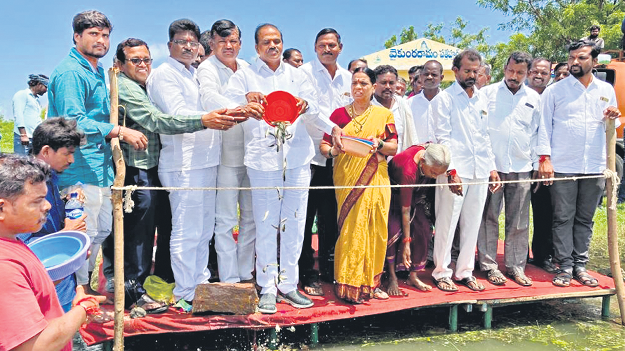 మత్స్యకారుల సంక్షేమానికి కృషి