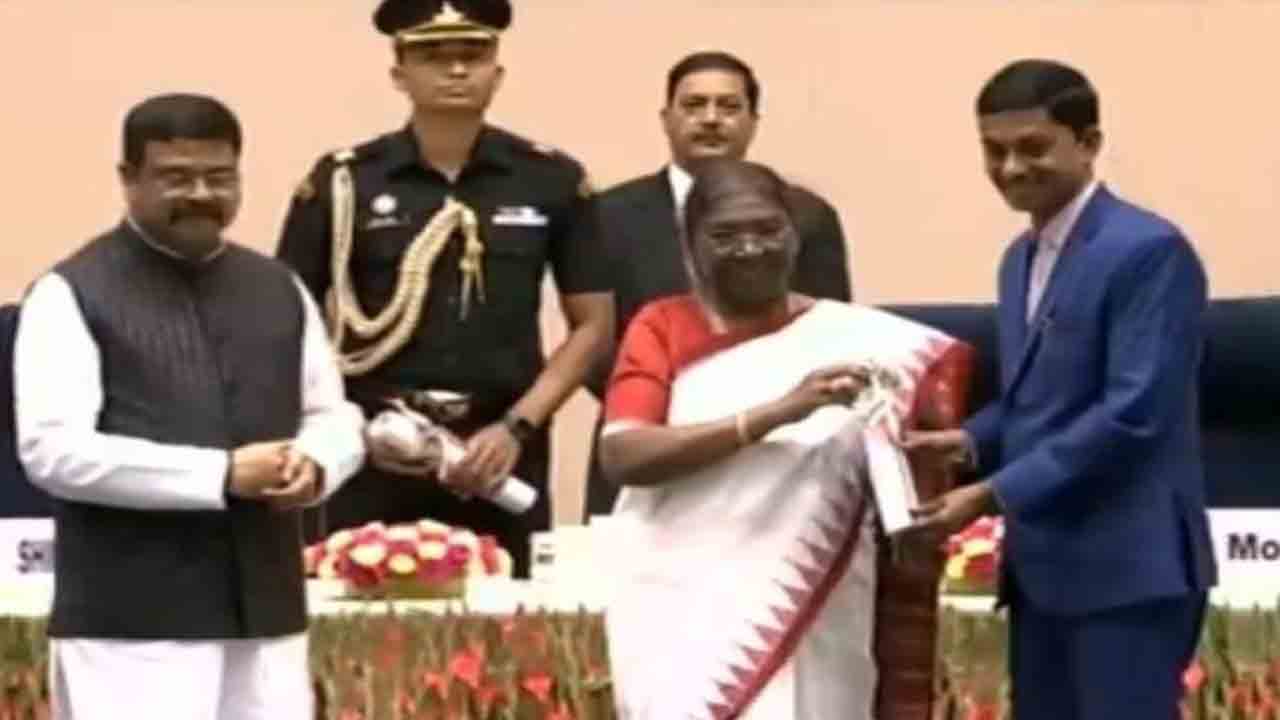 రామయ్య.. ది బెస్ట్‌ టీచర్‌