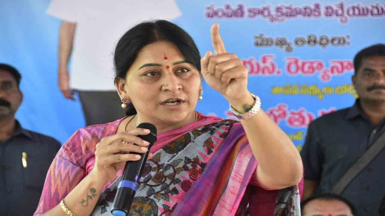 కేసీఆర్‌తో పెట్టుకుంటే కొరివితో తలగోక్కున్నట్లే..