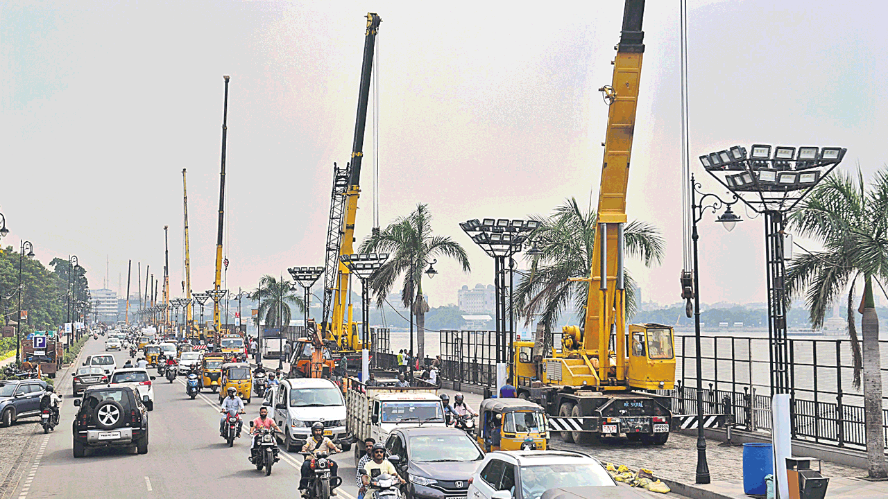 బండెడు అబద్ధాలు