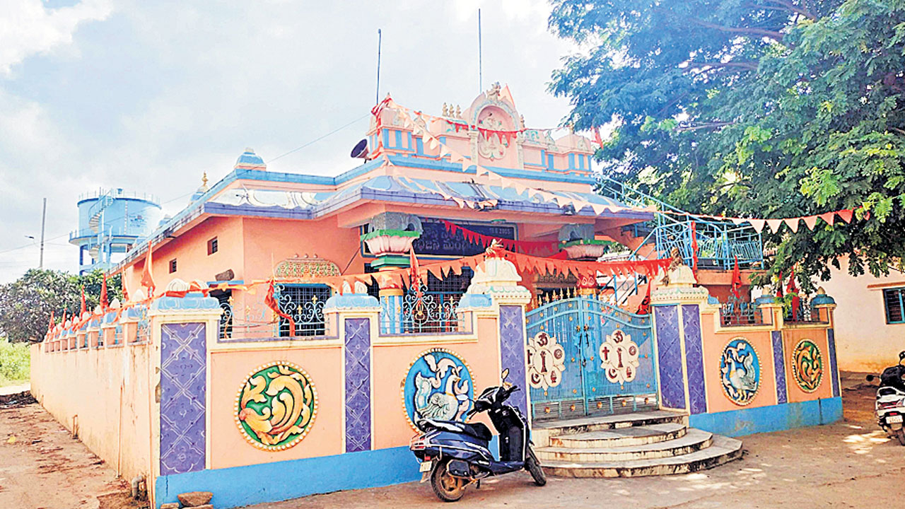 నేటి నుంచి దేవీ శరన్నవరాత్రోత్సవాలు