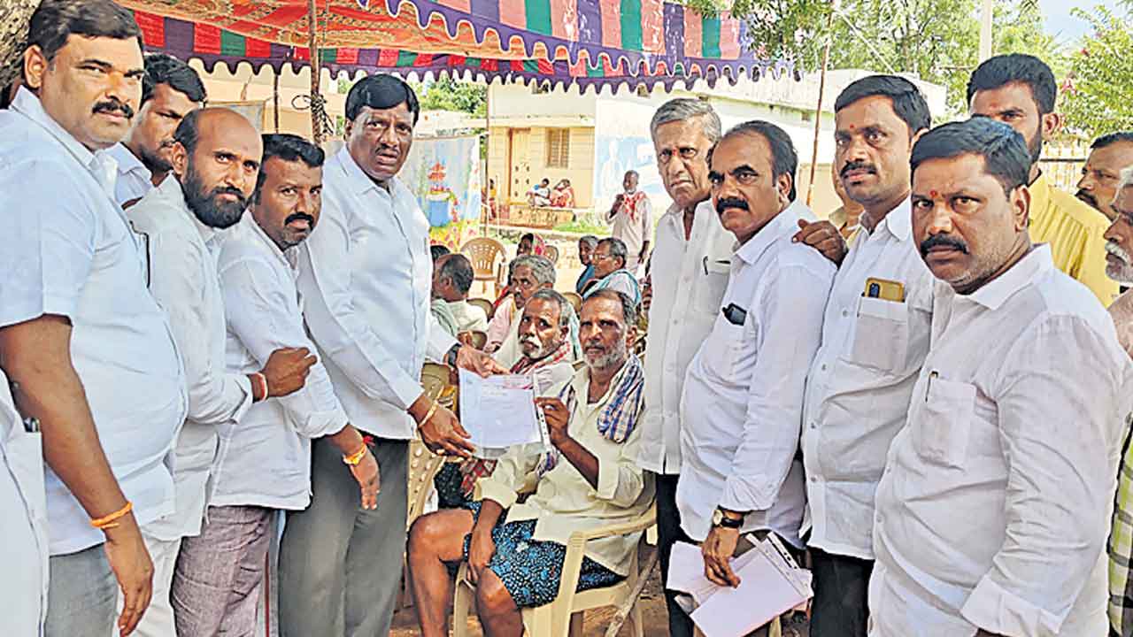 పేదలకు అండగా సర్కార్