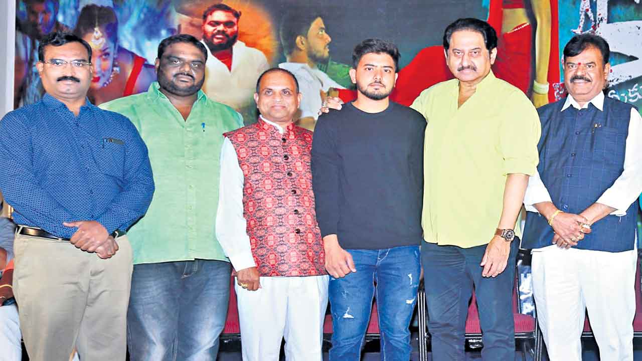 ‘ఇట్లు’ ప్రేమజంట