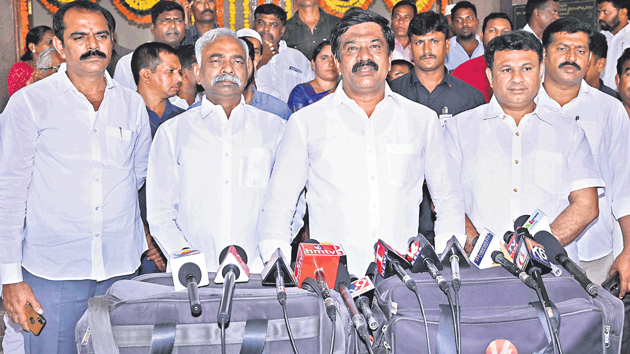గజనీ మహమ్మద్లా అమిత్షా
