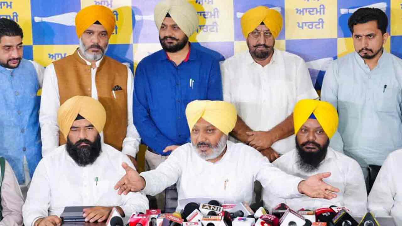 బీజేపీ ప్రలోభాలపై పంజాబ్‌లో కేసు