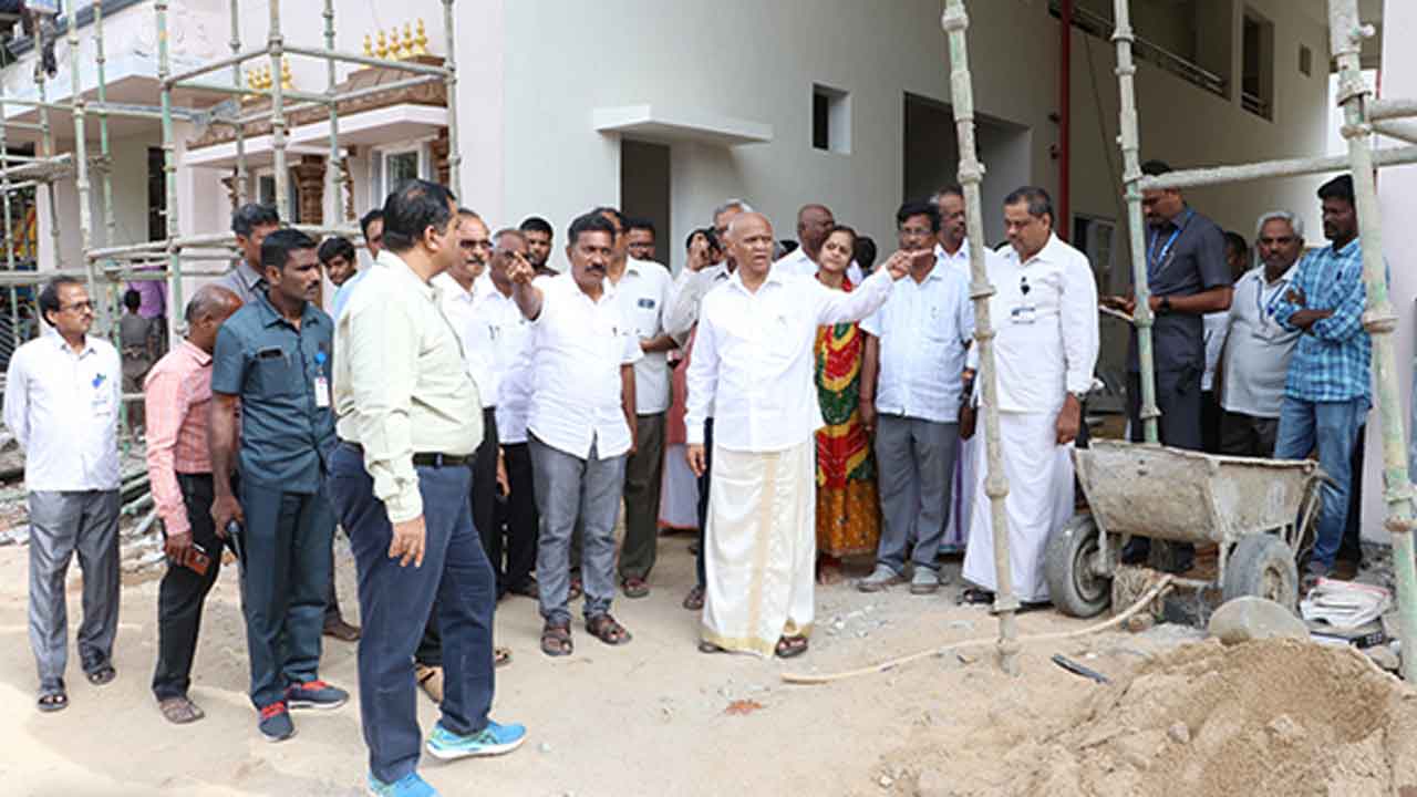 నూత‌న పరకామణి భ‌వ‌నాన్ని తనిఖీ చేసిన ఈవో