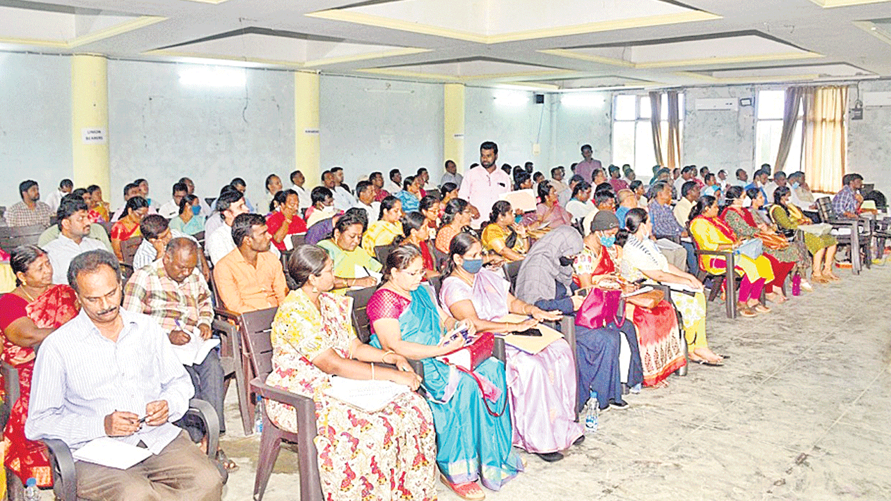 జాతీయ పంచాయతీ అవార్డులు సాధించాలి