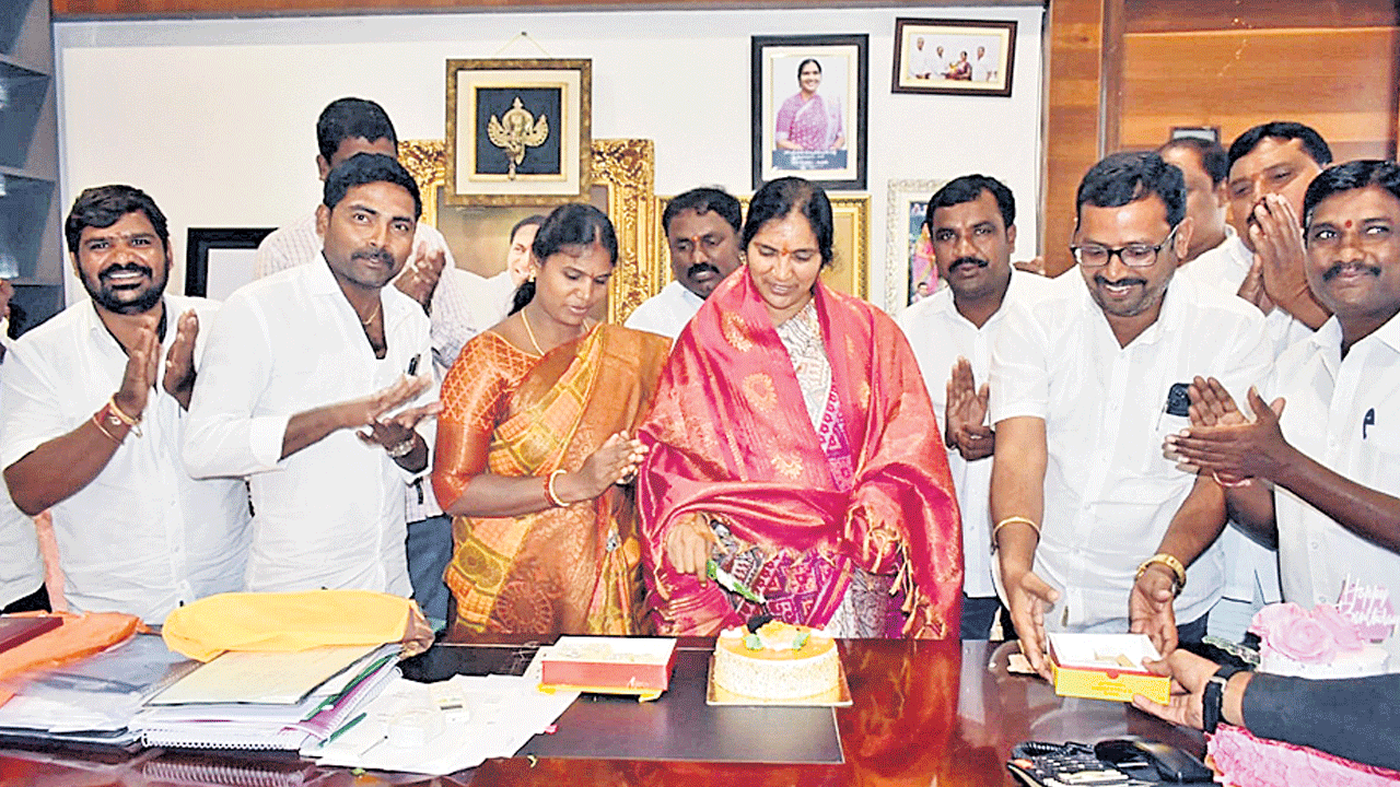 ఇఫ్కో డైరెక్టర్‌ దేవేందర్‌రెడ్డి పుట్టినరోజు వేడుకలు