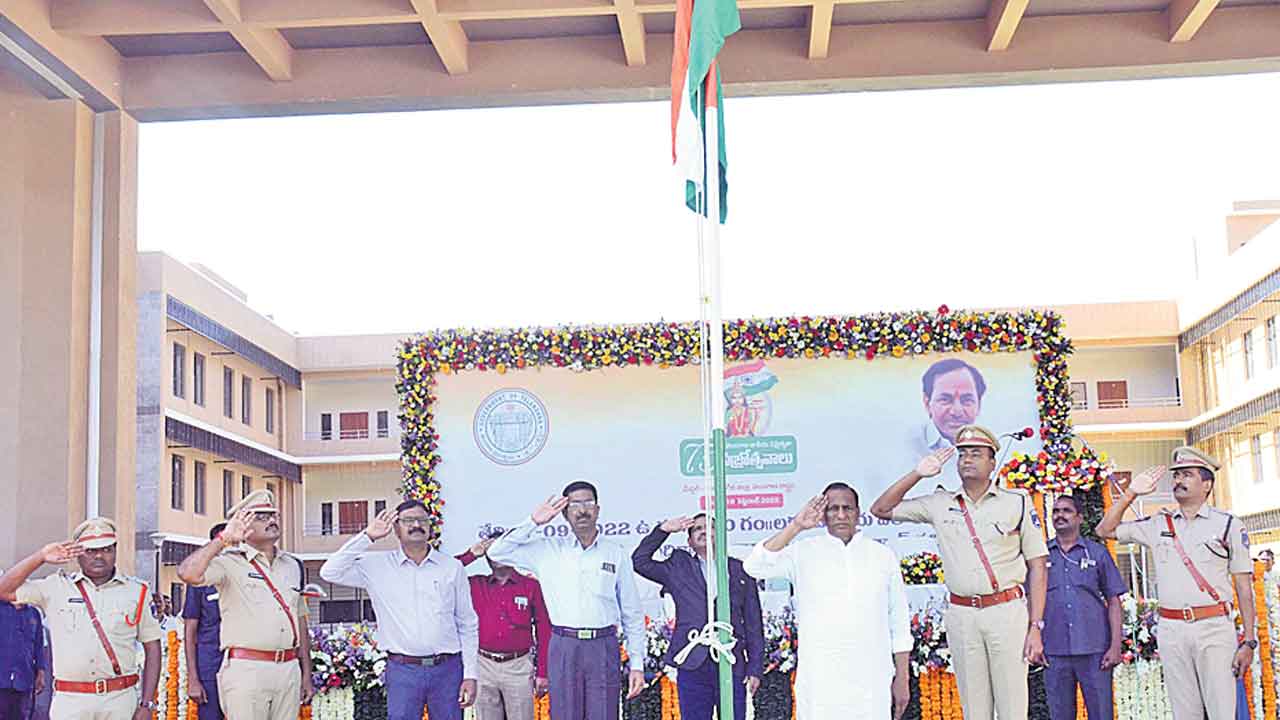 దేశానికే ఆదర్శం తెలంగాణ