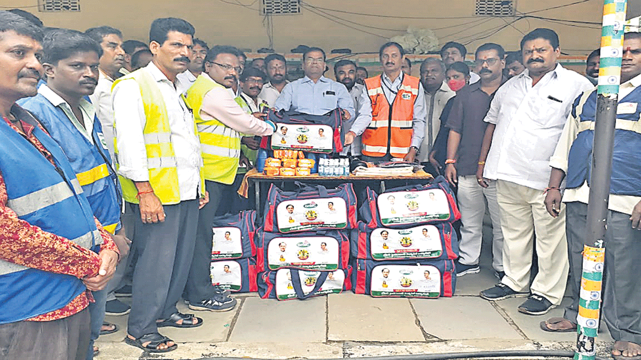 సీజనల్‌ వ్యాధుల పట్ల అప్రమత్తంగా ఉండాలి