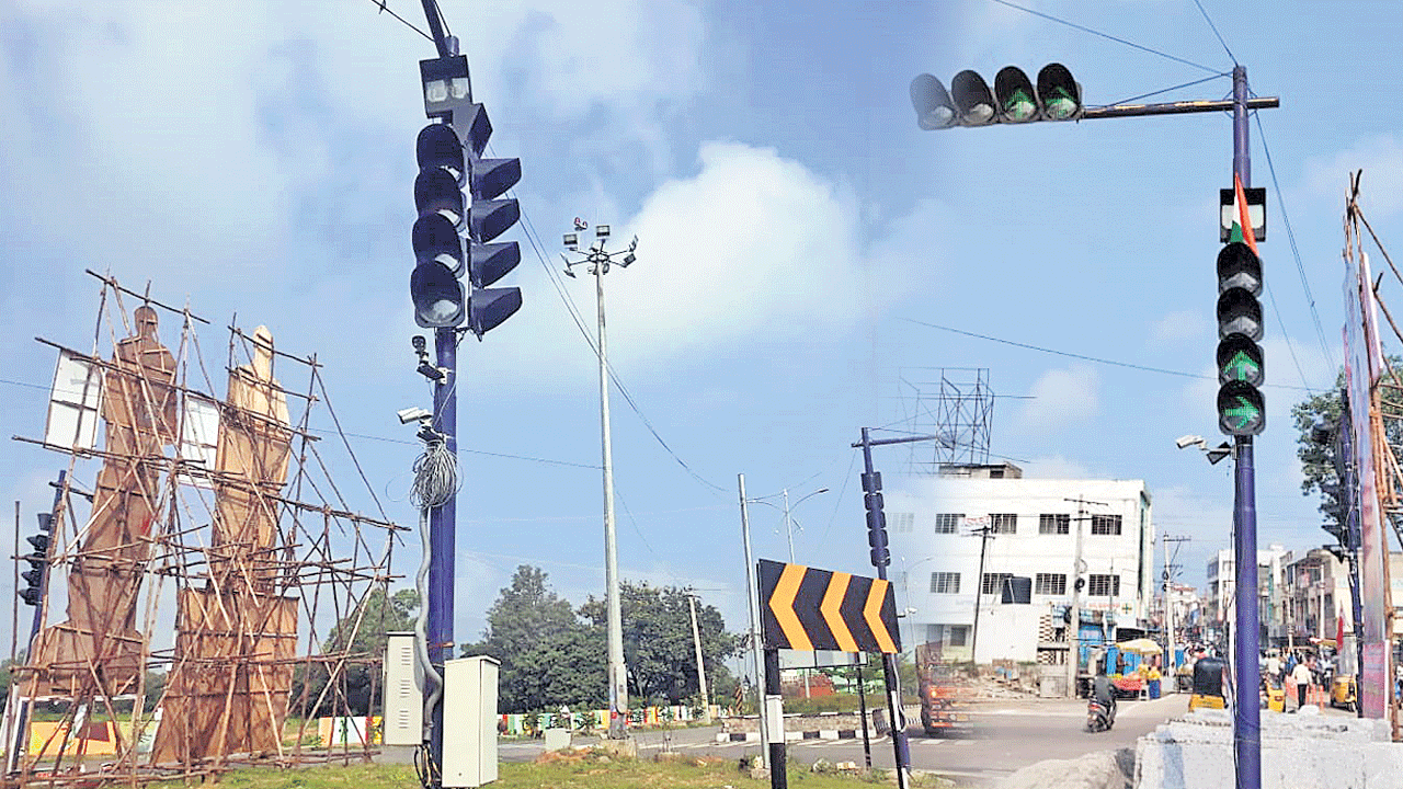 నిబంధనలు ఉల్లఘించిన వాహనదారులపై ఆటోమేటిక్‌గా జరిమానా