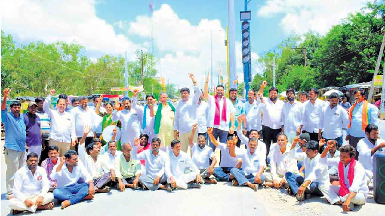 దళిత ఎంపీని అవమానించడం సరికాదు