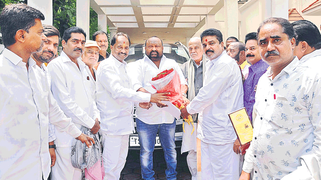 సమగరా కులస్తులకు ఆత్మగౌరవ భవనం నిర్మిస్తాం