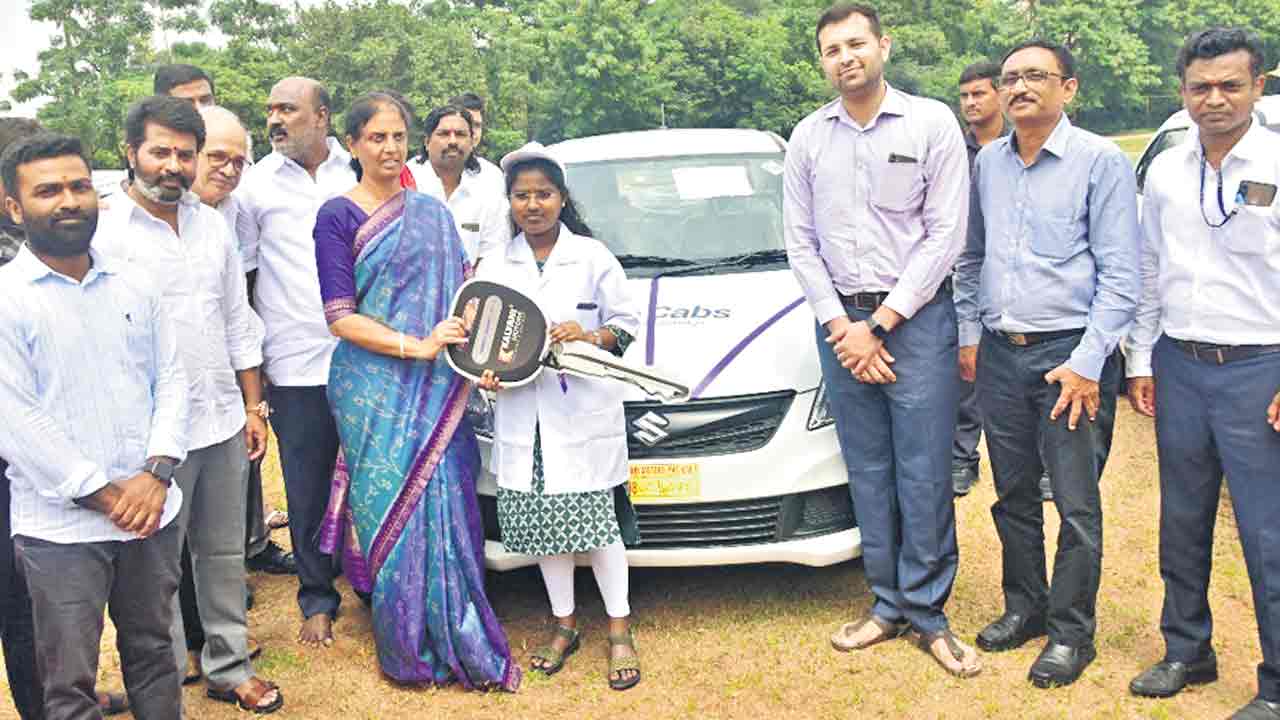 మహిళల ఆర్థికాభివృద్ధికి సర్కార్‌ చేయూత