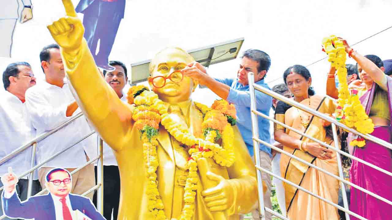 ఉచిత విద్య ఇచ్చే దమ్ముందా?