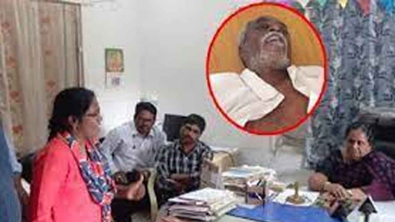 రైతు ప్రాణాలు గాల్లో కలిసాక అధికారుల్లో స్పందన.. ఏపీలో విషాద ఘటన