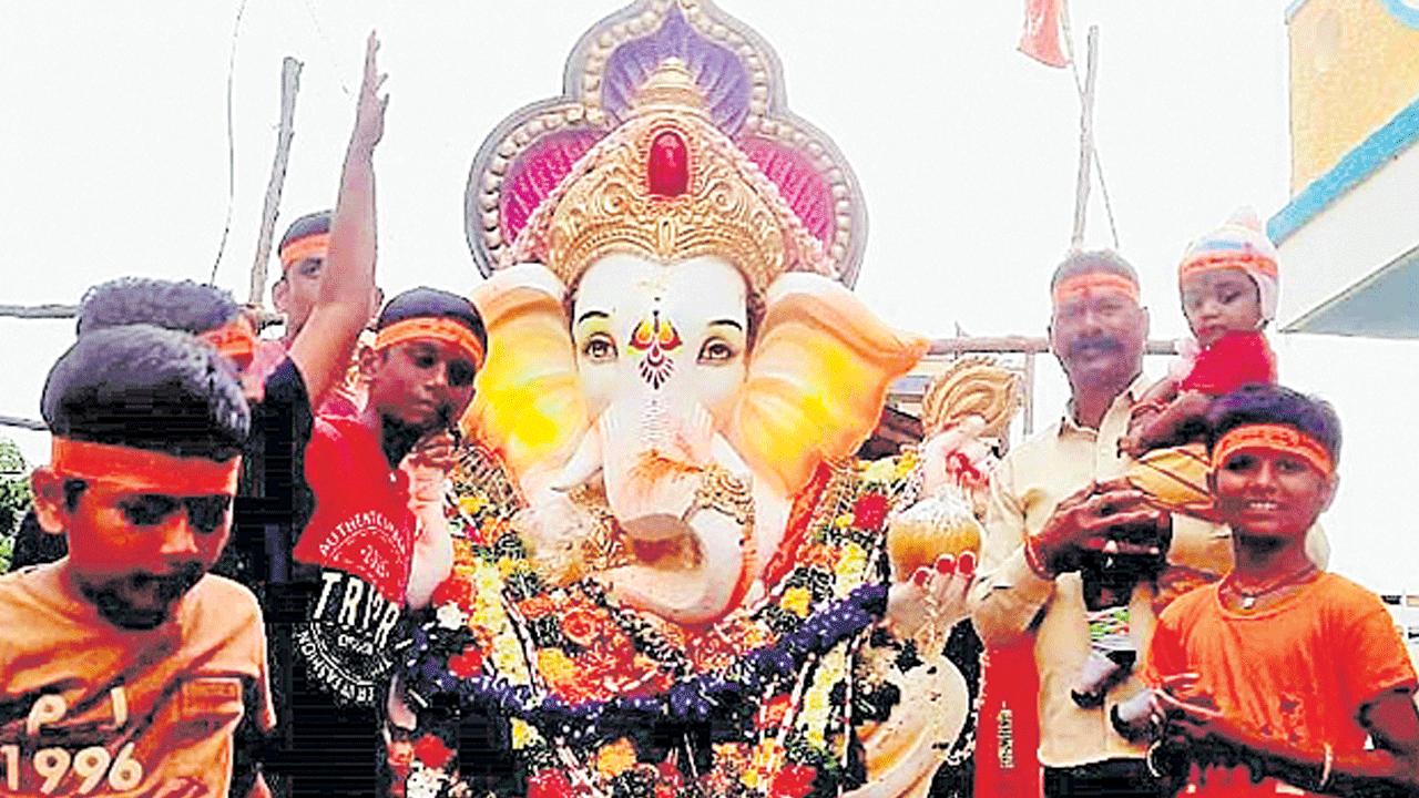 జైజై గణేశా.. బైబై వినాయక