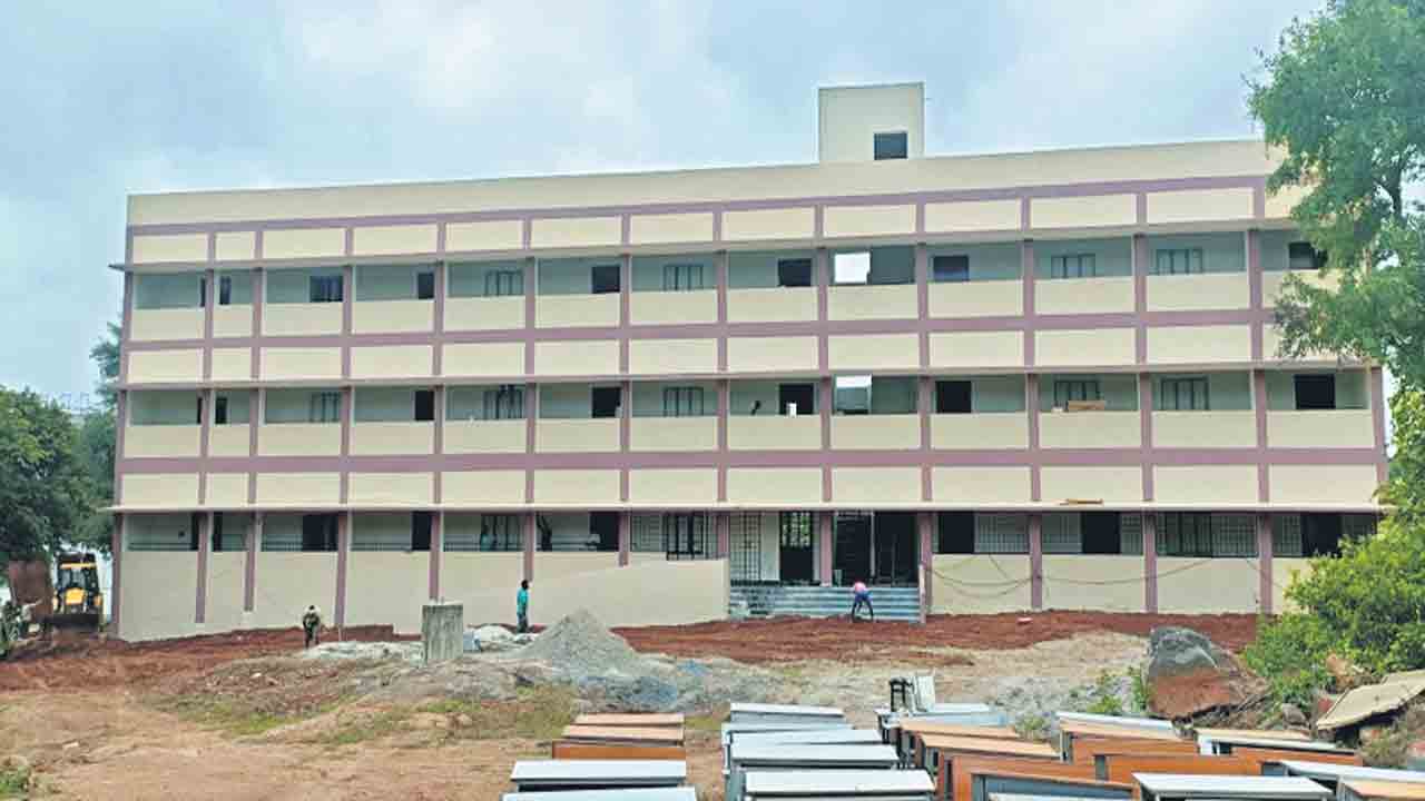 సకల హంగులతో కస్తూర్బాగాంధీ పాఠశాల