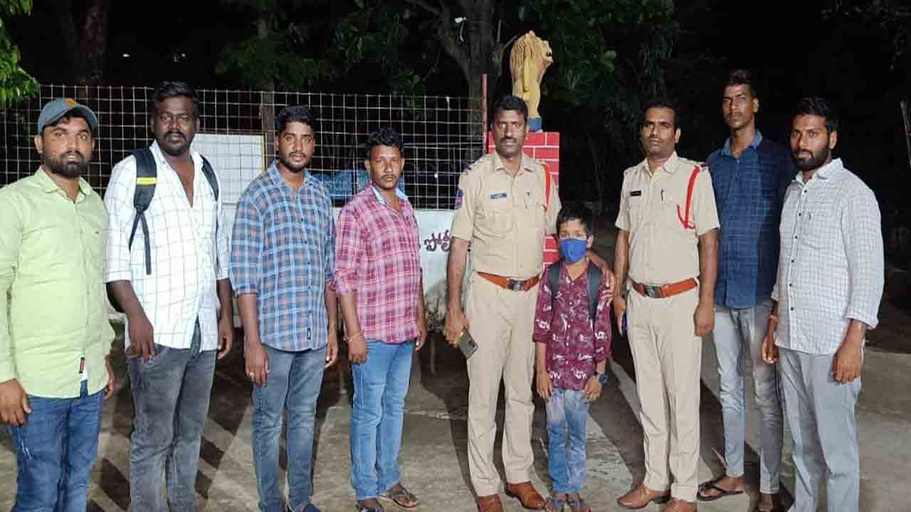 ఎక్కడైనా బతుకుపో..!