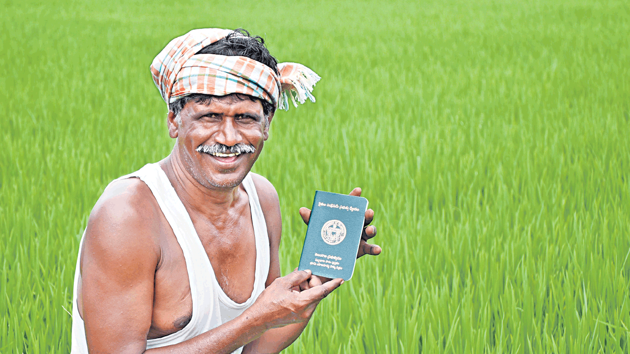 ధరణి దరఖాస్తుల పరిష్కారంలో నంబర్‌ వన్‌