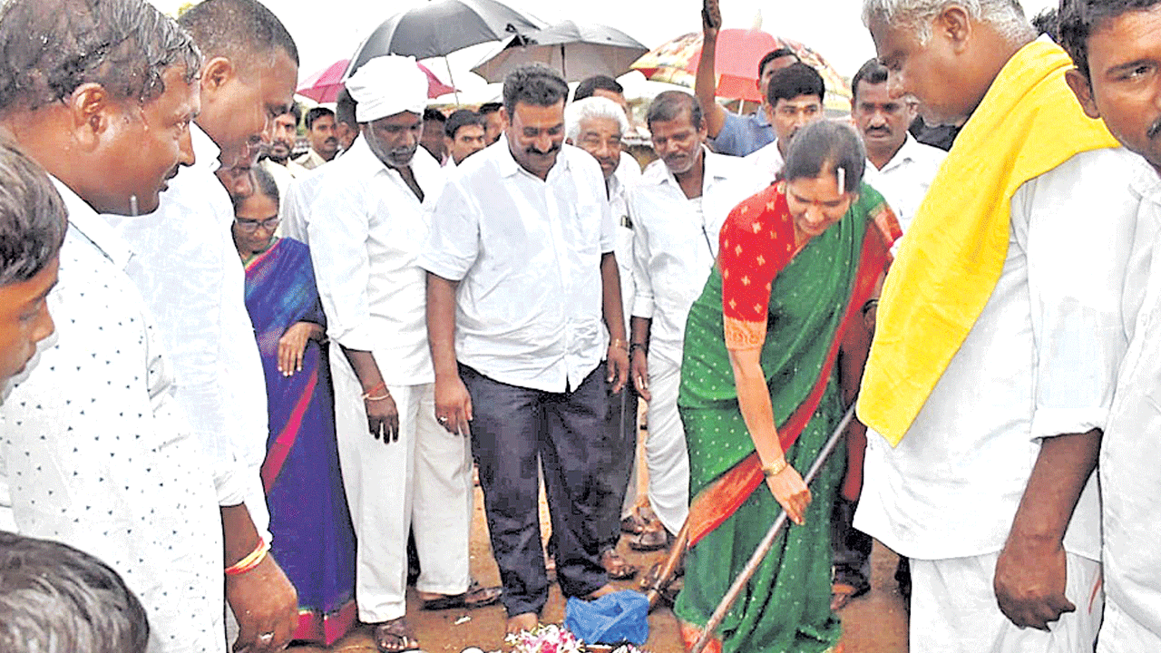 సీఎం కేసీఆర్‌తోనే గ్రామాల్లో అభివృద్ధి