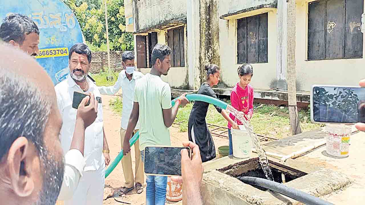 శరవేగంగా ఫంక్షన్‌హాల్‌ పనులు