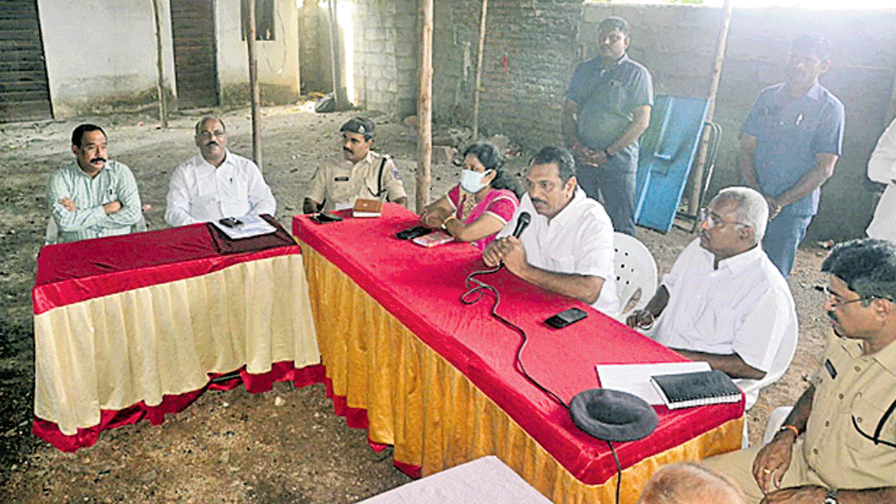 సమైక్యతా ర్యాలీని సక్సెస్‌ చేయాలి