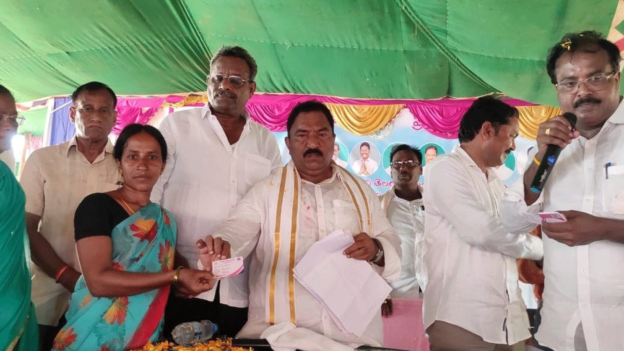 ఎస్సీ, ఎస్టీల ఆత్మబంధువు కేసీఆర్‌