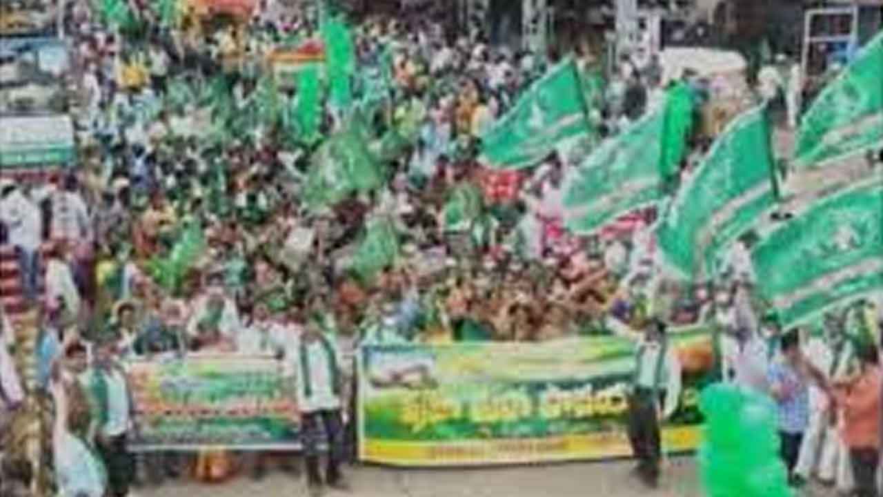 పన్నెండో రోజుకు చేరిన అమరావతి రైతుల మహాపాదయాత్ర