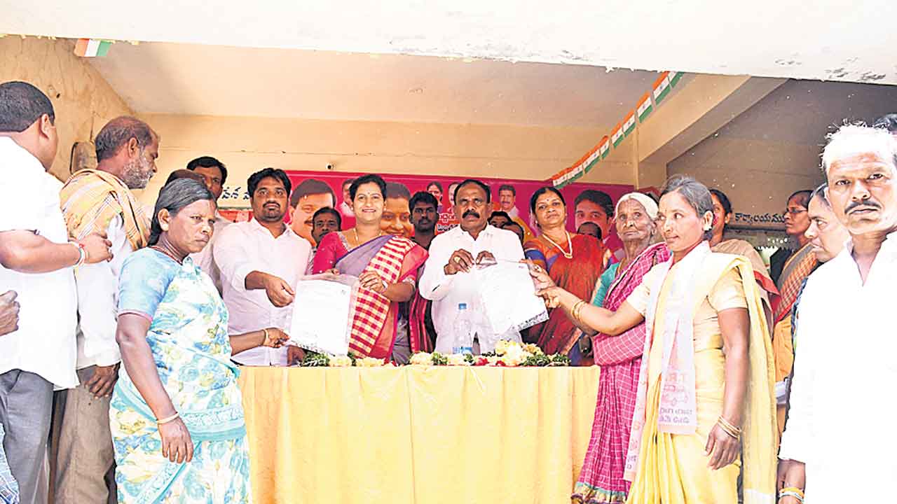 టీఆర్‌ఎస్‌ ప్రభుత్వ పథకాలు దేశానికే ఆదర్శం