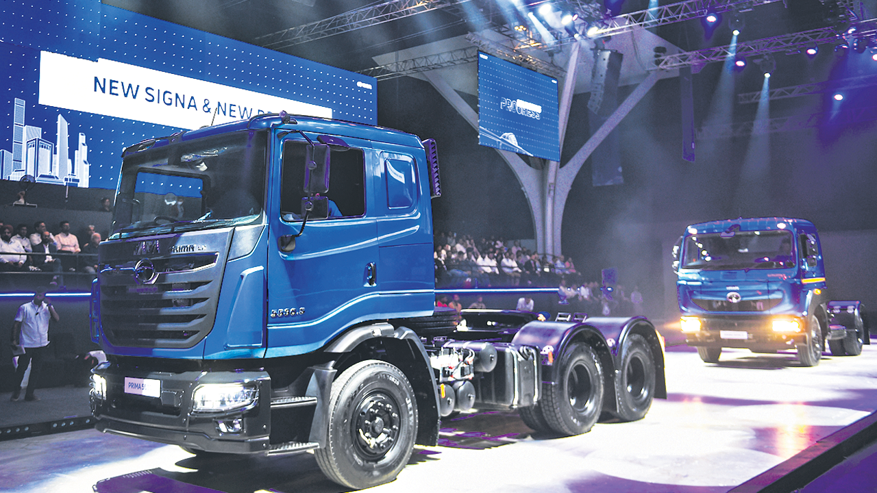 కమర్షియల్‌ వాహనాలకు డిమాండ్‌