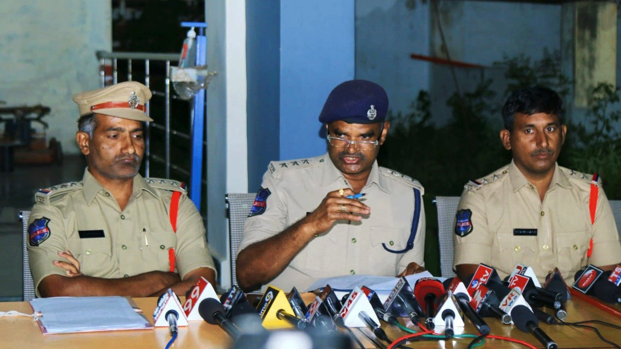 వివాహేతర సంబంధానికి అడ్డుగా ఉన్నాడనే జమాల్‌సాహెబ్‌ హత్య