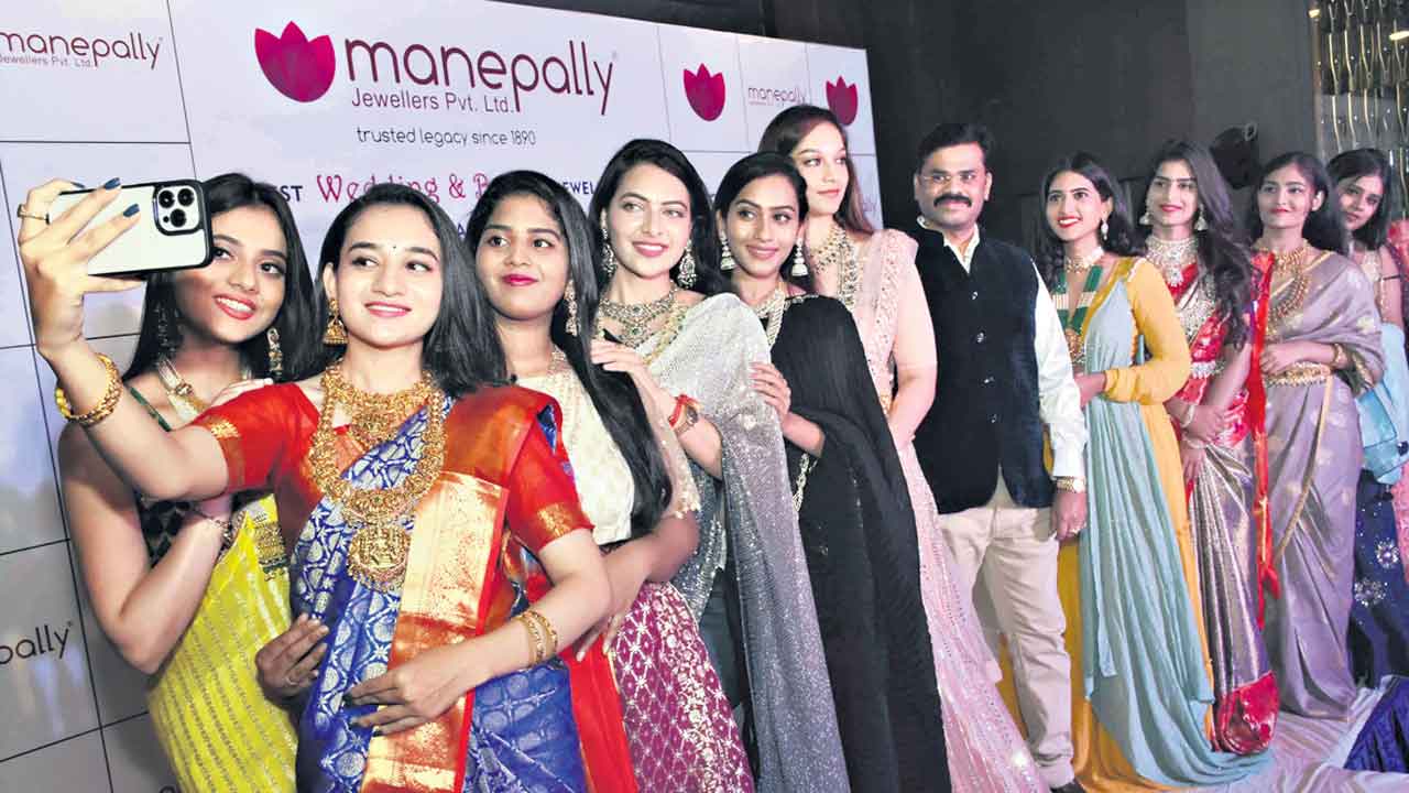 28న పంజాగుట్టలో మానేపల్లి జువెల్లర్స్‌ ప్రారంభం
