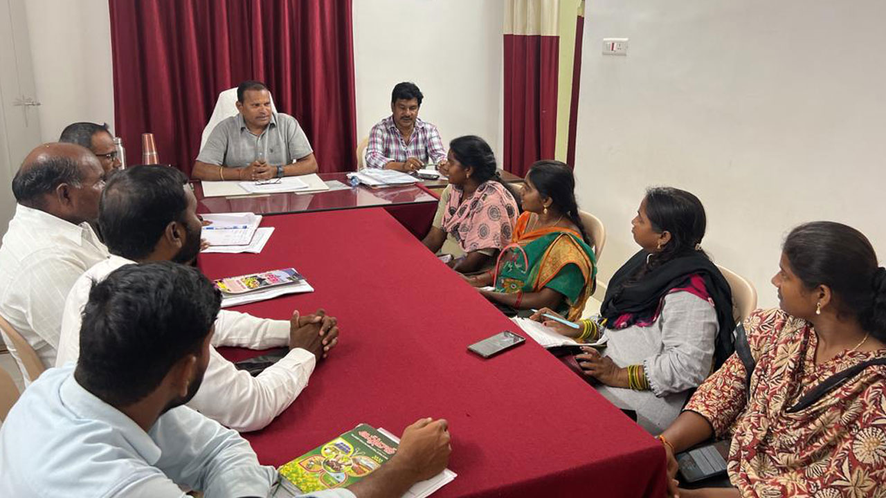 పోడు భూములపై అవగాహన సదస్సు