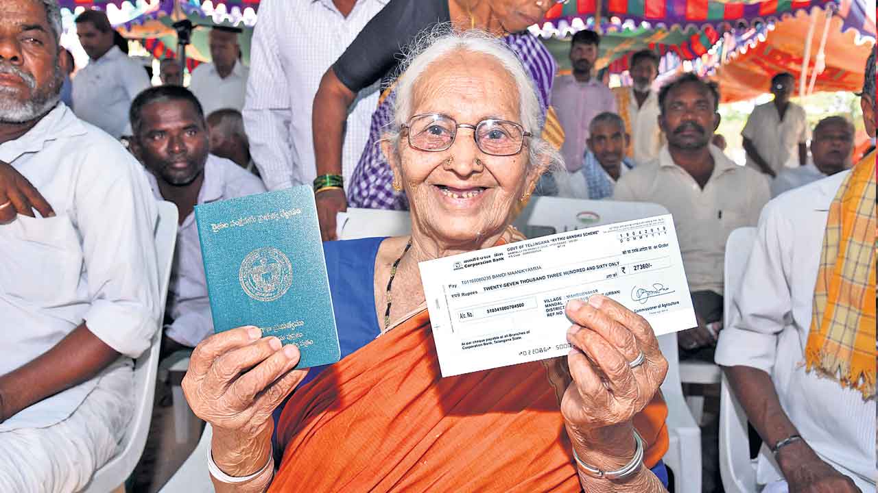 ఉచితాలంటూ అనుచిత మాటలు