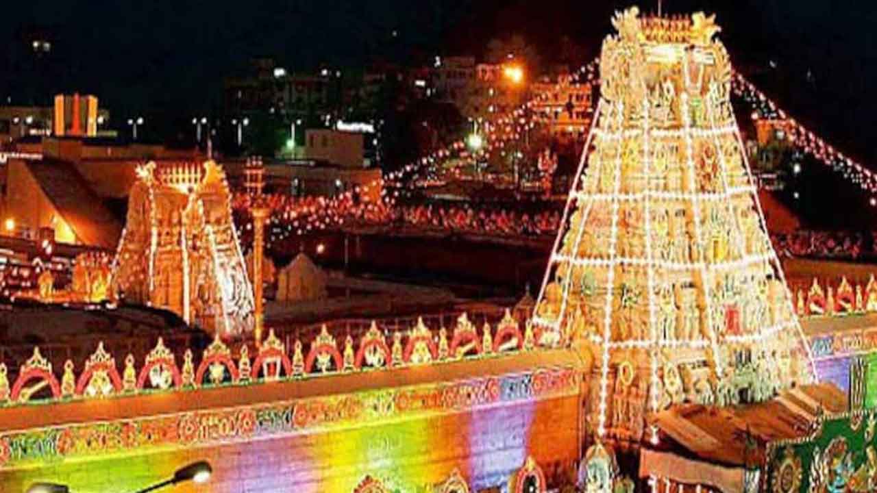 తిరుమలలో పెరుగుతున్న భక్తుల రద్దీ