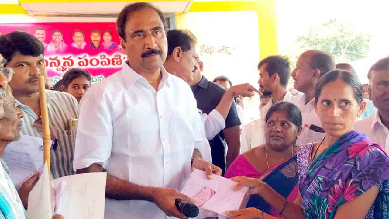 ‘ఆసరా’తో పేదలకు భరోసా