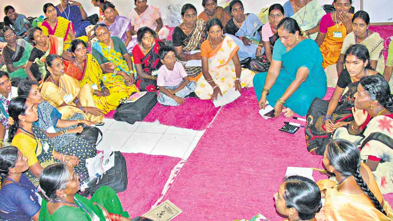 మహిళా సంఘాలకు ఫుడ్ ప్రాసెసింగ్ యూనిట్లు