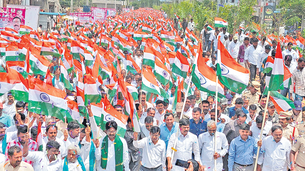 సంపద సృష్టించి పేదలకు పంచడమే కేసీఆర్‌ ధ్యేయం