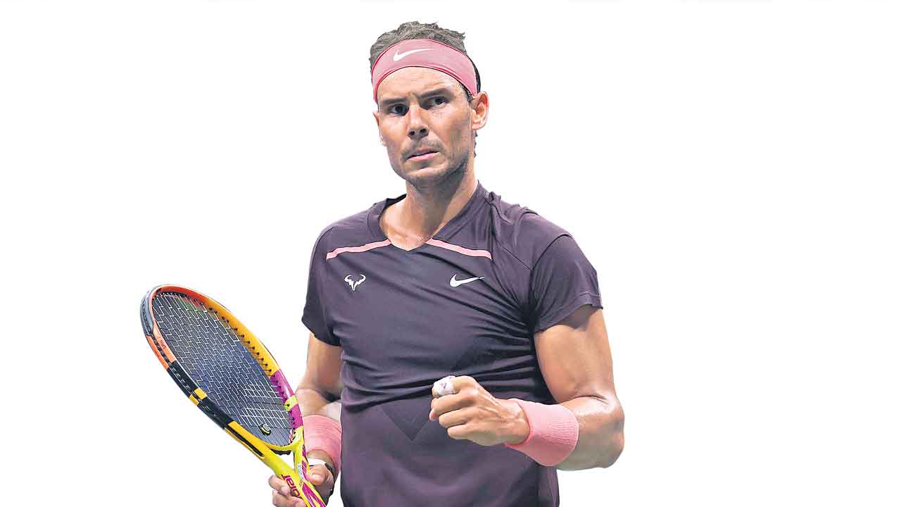 నాదల్‌, స్వియాటెక్‌ ముందంజ