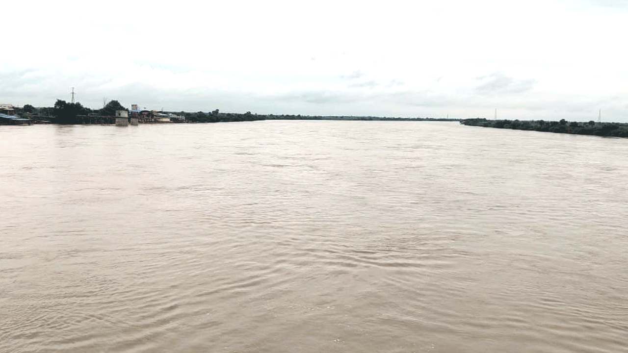 పోటెత్తిన వరద