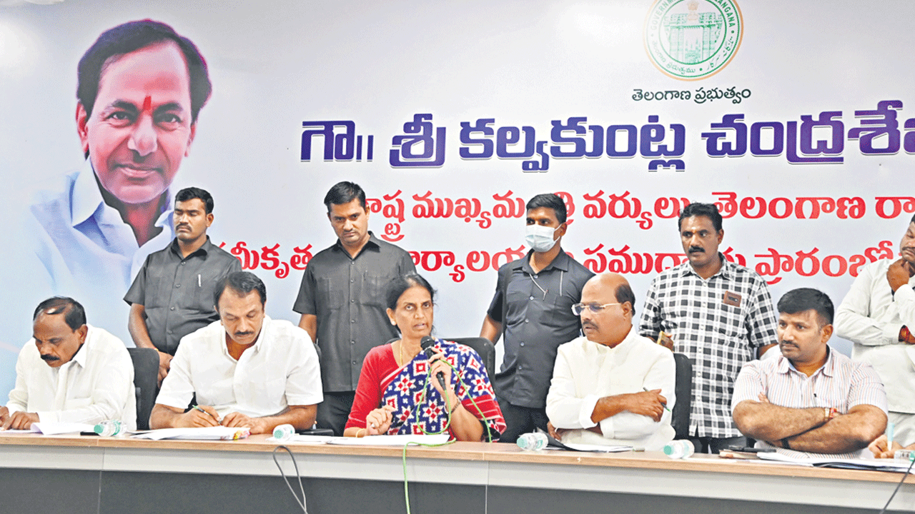 తెలంగాణ ఔన్నత్యాన్ని చాటాలి