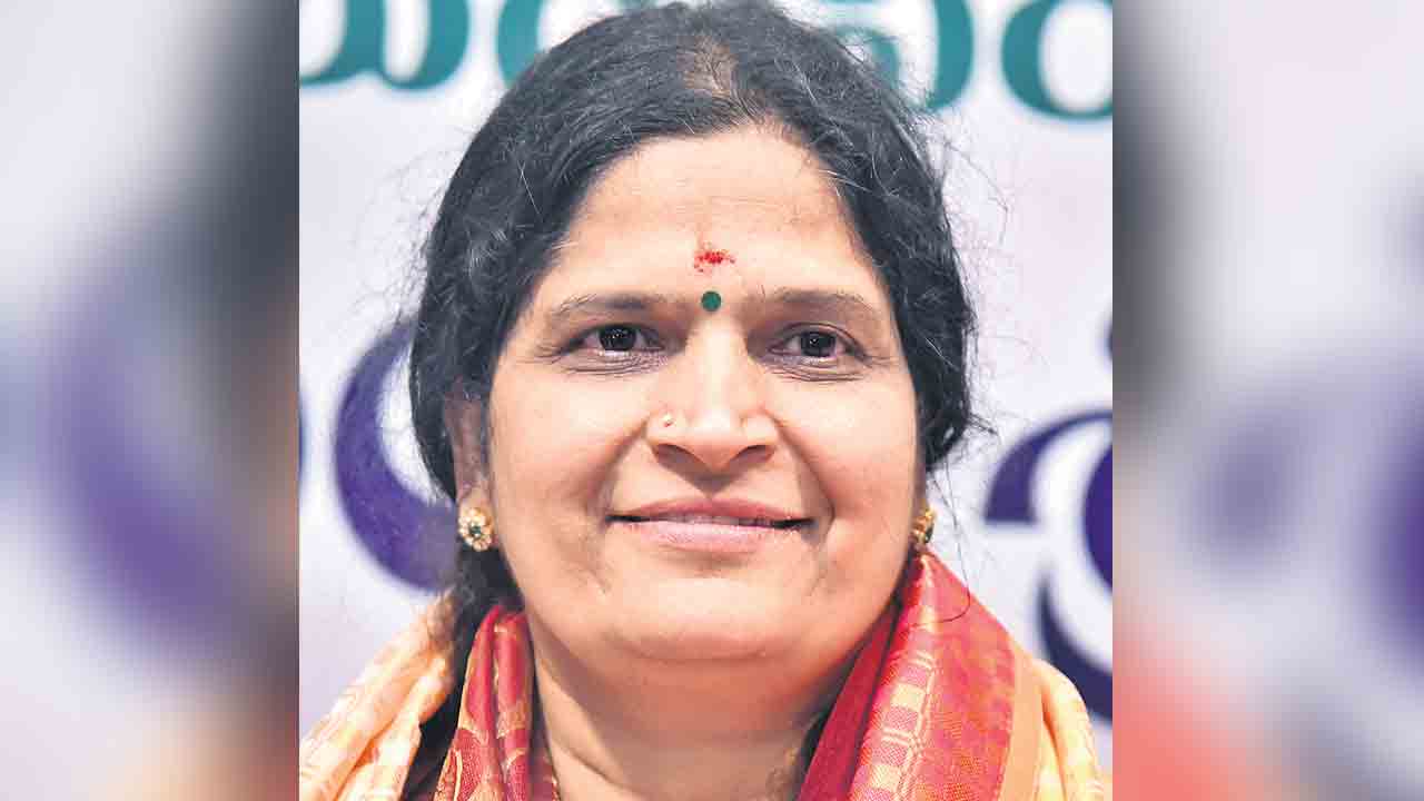 తెలుగు వెలుగులో తెలంగాణ శోభించాలి