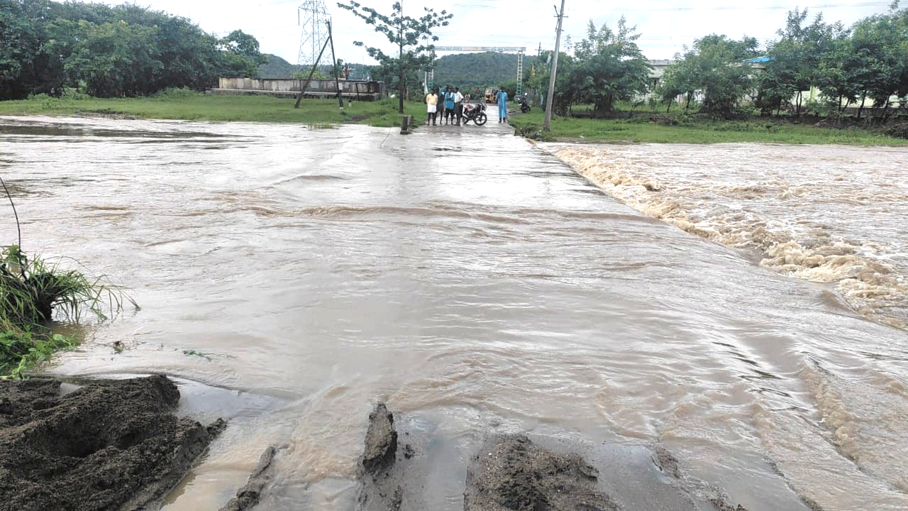 జోరు వర్షం