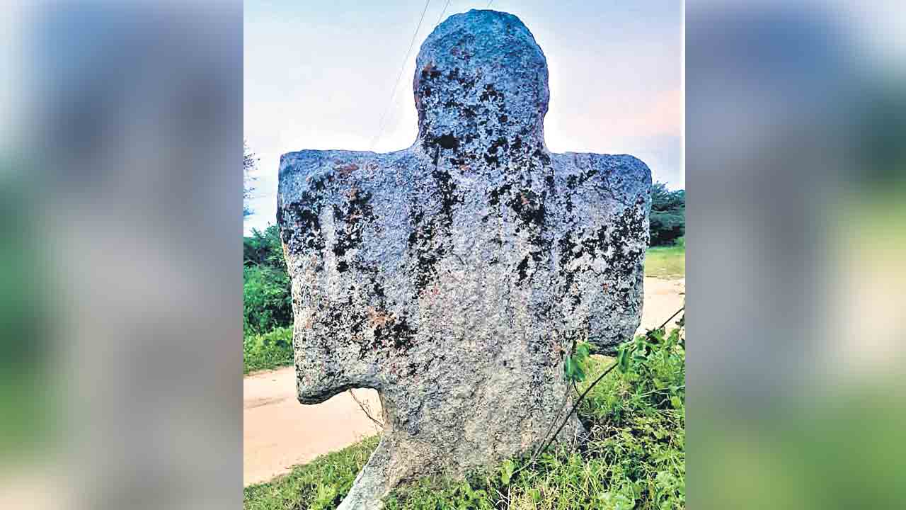 కేసారంలో అరుదైన ఆంత్రోపొమార్ఫిక్‌ శిల్పం