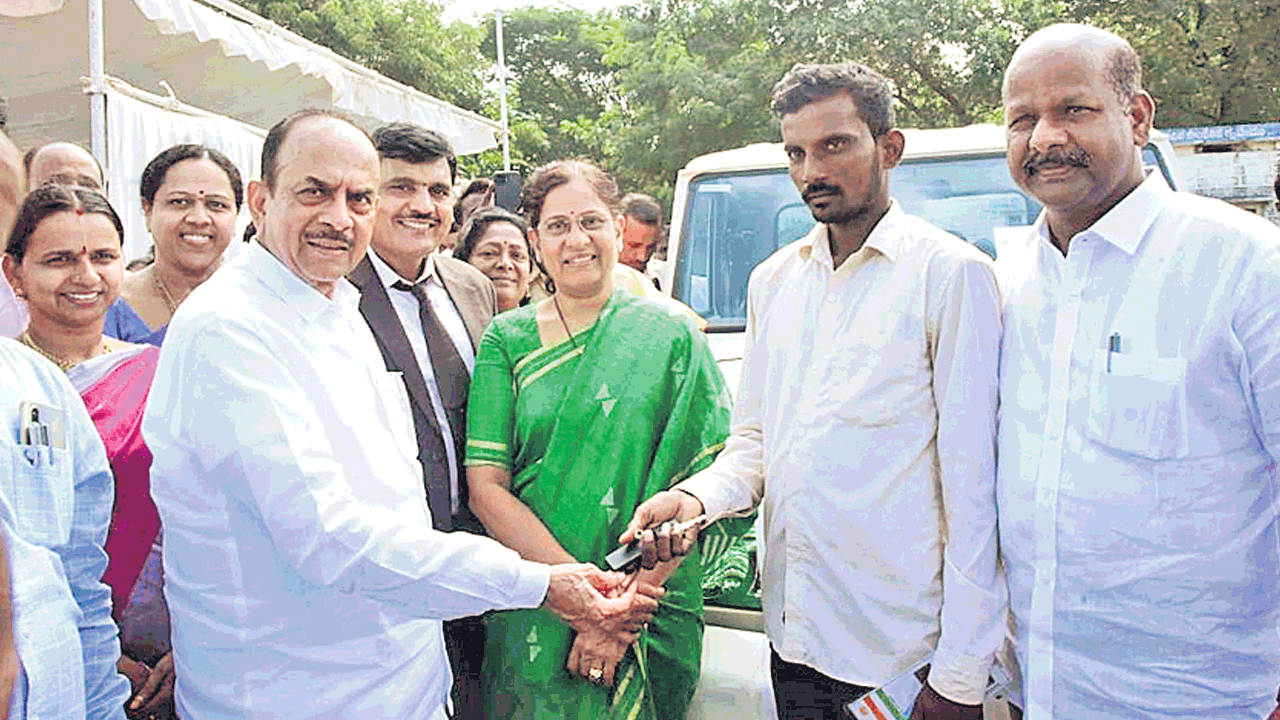 అభివృద్ధి, సంక్షేమంలో దేశానికే ఆదర్శం