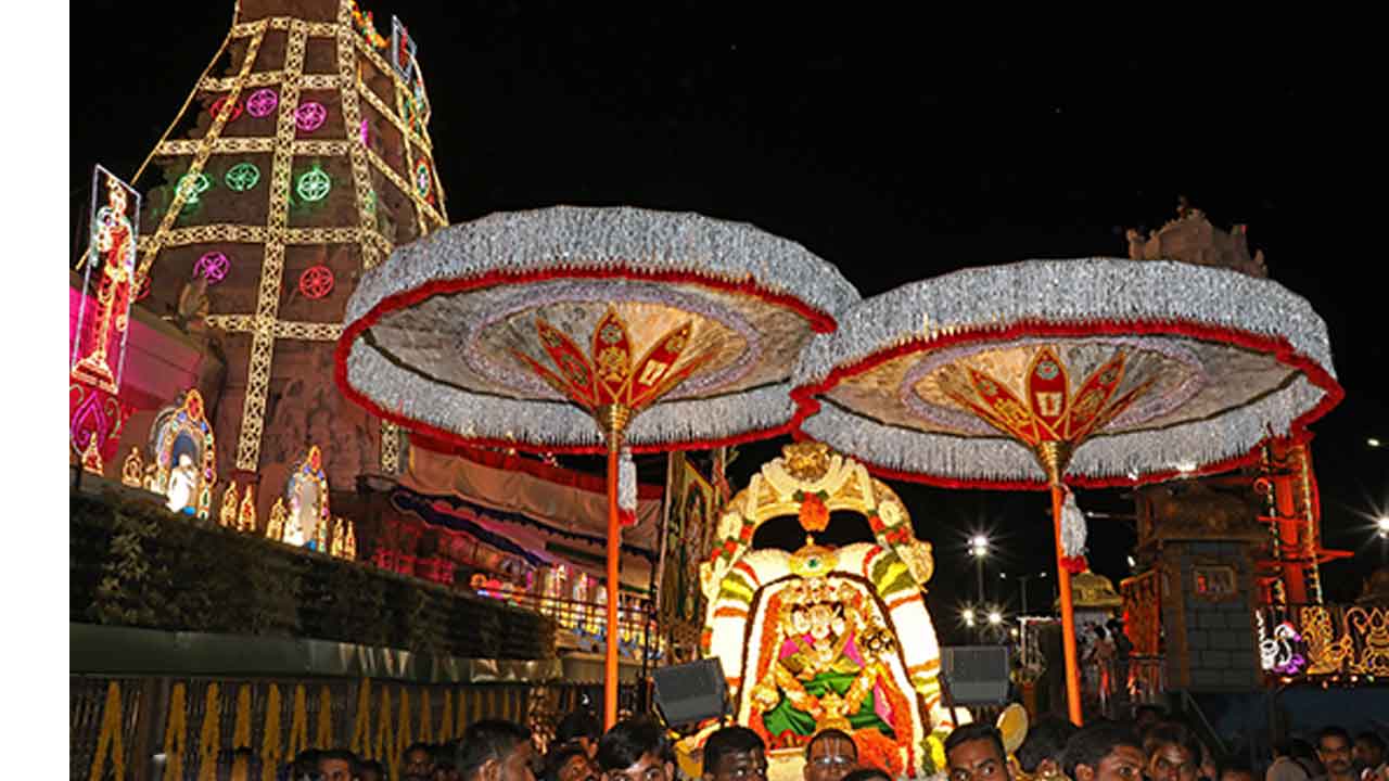 తిరుమలలో భక్తులకు టీటీడీ కీలక సూచనలు