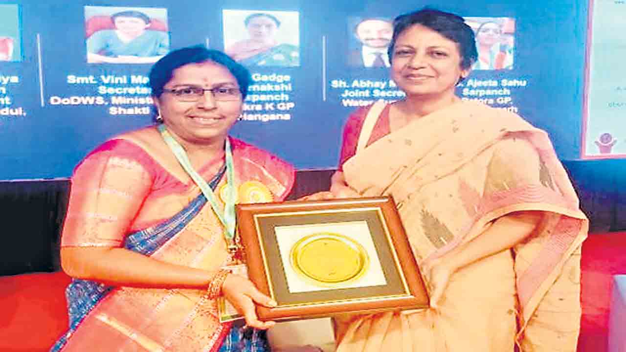 దేశానికి ఆదర్శం ముక్రా(కే)